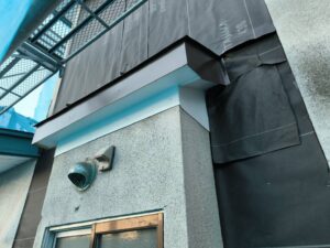 黒石市 外壁補修 出窓まわりを修理し防水性を確保した様子｜施工事例